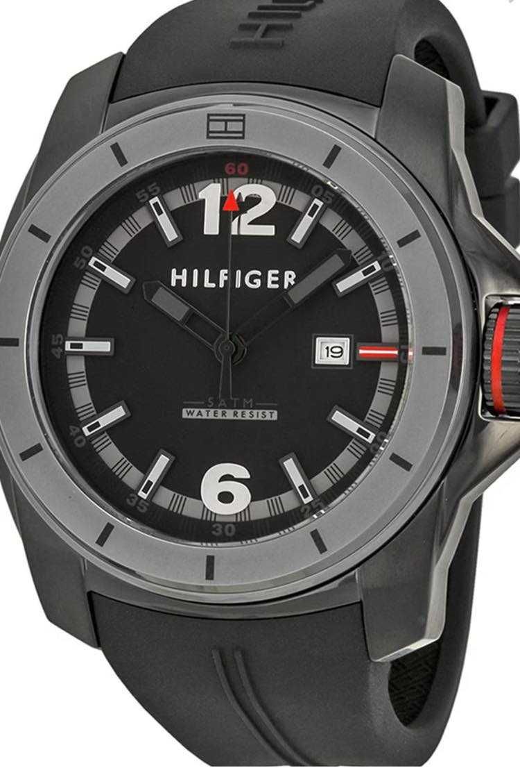 Красив спортно елегантен часовник Tommy Hilfiger