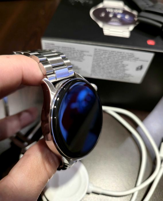 Часовник Huawei Watch 3