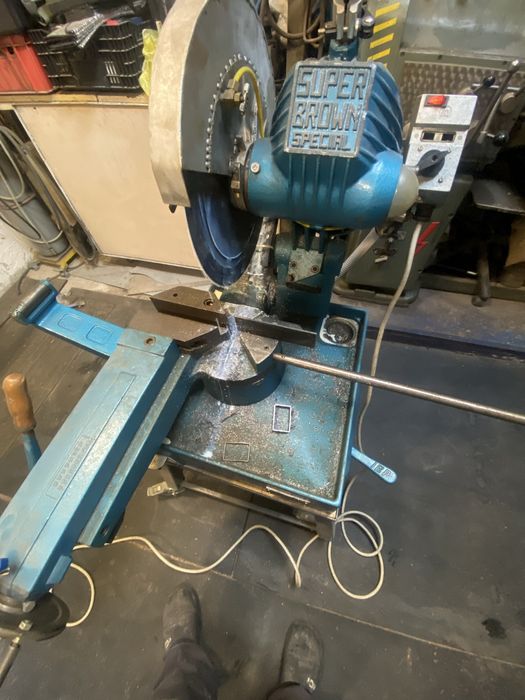 Circular debitat metal