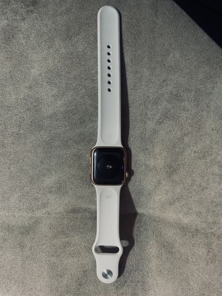 Apple Watch  SE 2022