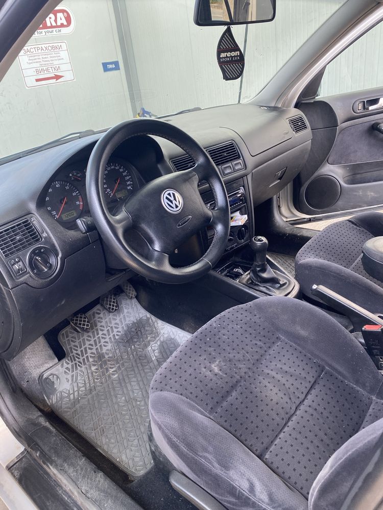 Volkswagen golf 4