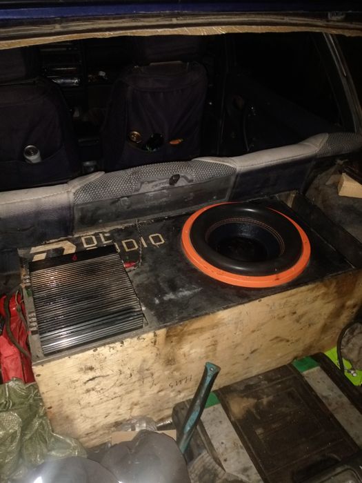 Продам сабвуфер без усилителя