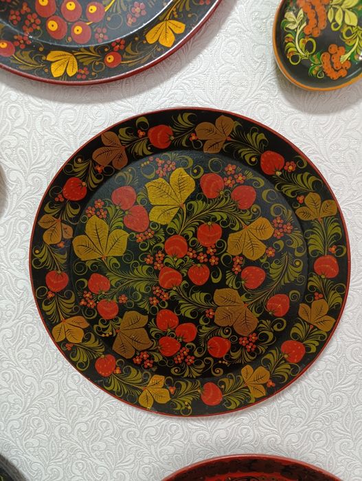 Тарелки деревянные росписные