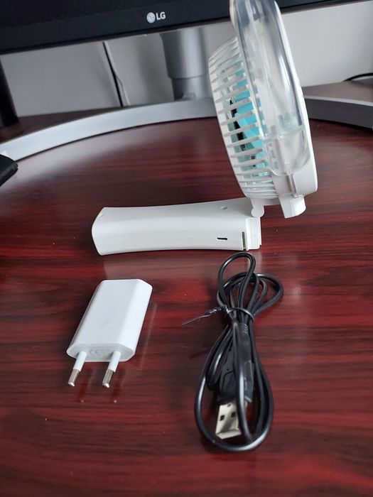 Ventilator de mana rgb cu acumulator