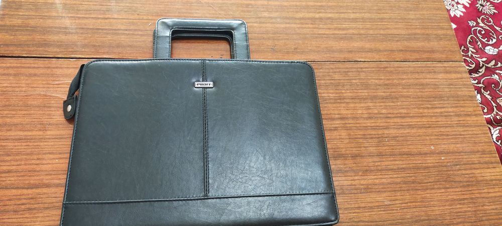Портфель кожаные новые 2 штуки