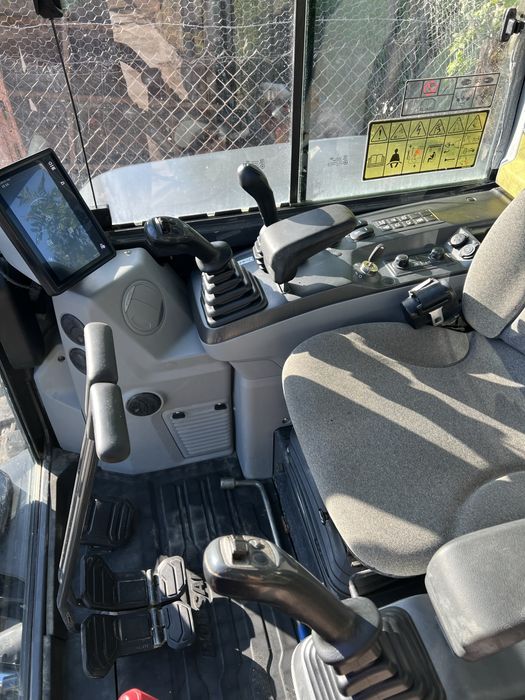 Miniexcavator Doosan 5.5 tone, A/C, 2023, 1.000 ore