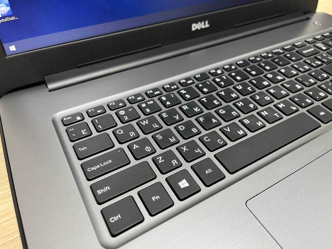 17,3 Диоганаль Dell Inspiron Core i3/ОЗУ 8/SSD 256/HDd1Tb Хорошом сос