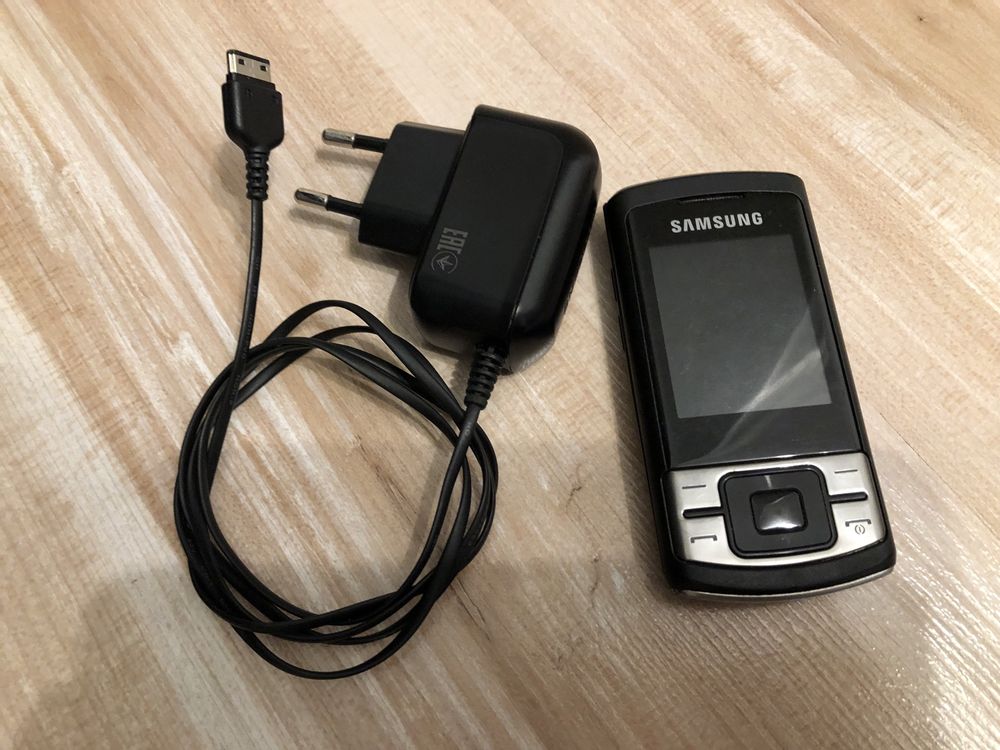 Livrare GRATIS 20-22 APR!Samsung C-3050 telefon cu butoane, stare buna