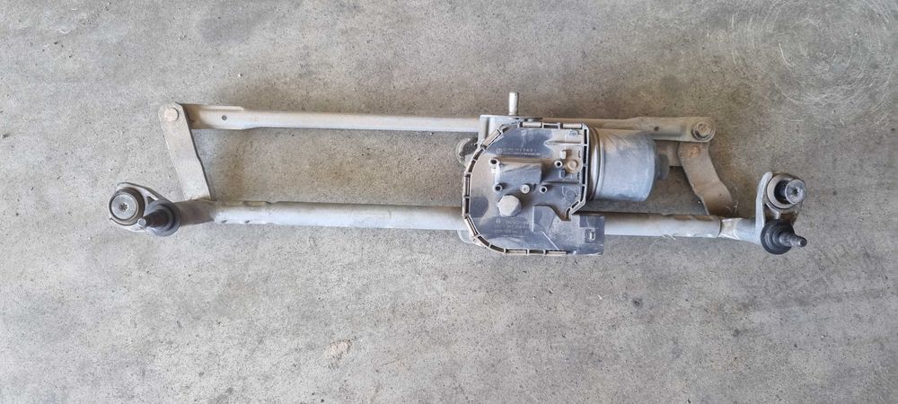 Ansambu stergatoare complet cu motoras pentru VW Golf 5