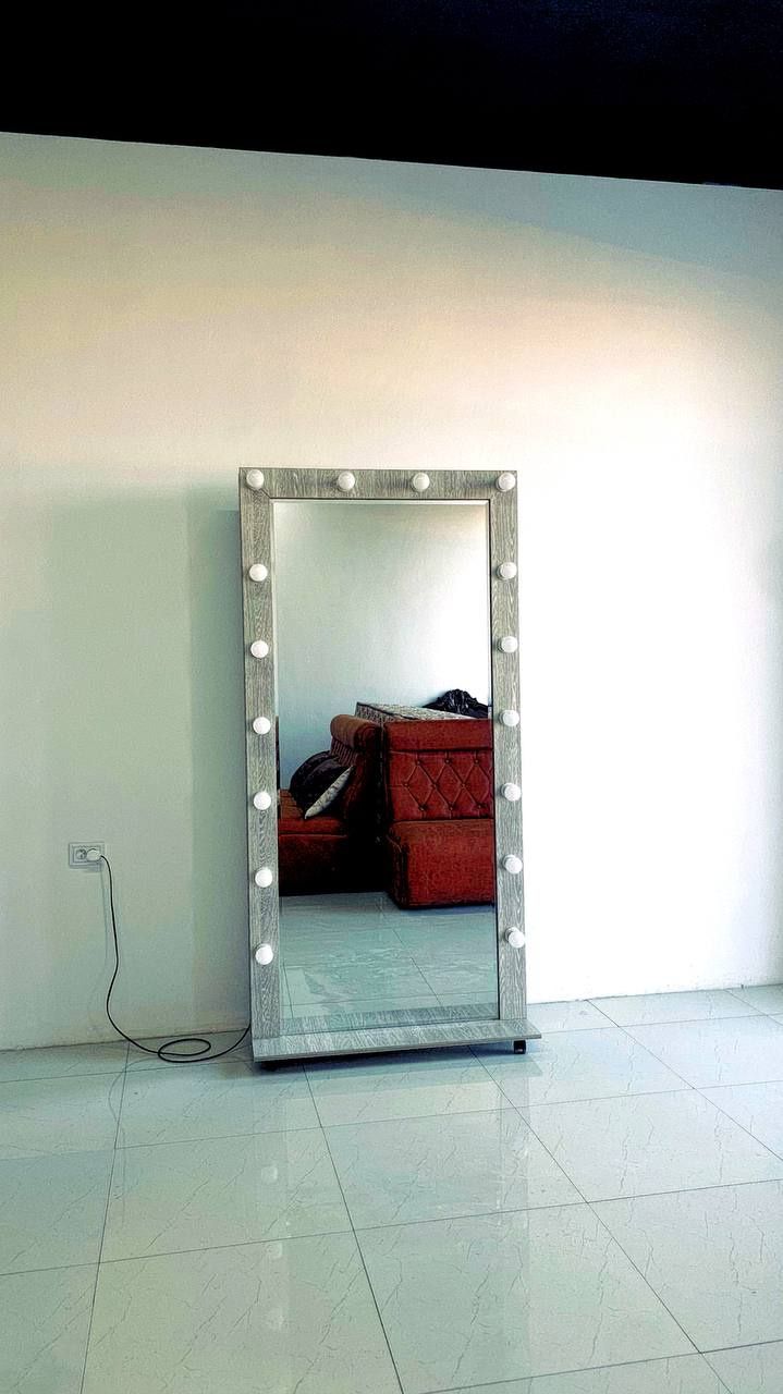 Мебель на заказ Зеркало для всех типов 
Ширина - 1.10 метров
Тум