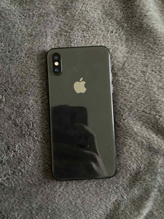 Продава. се Iphone XS 64gb