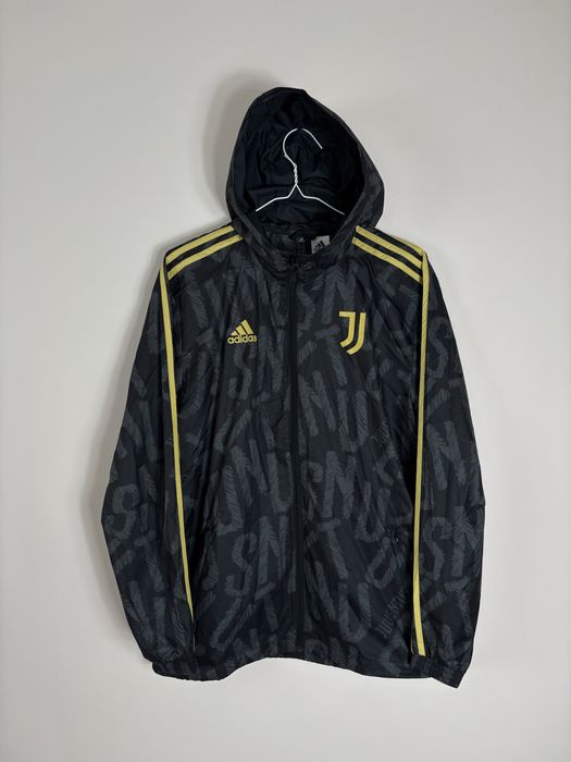 Мъжки горнища и ветровки