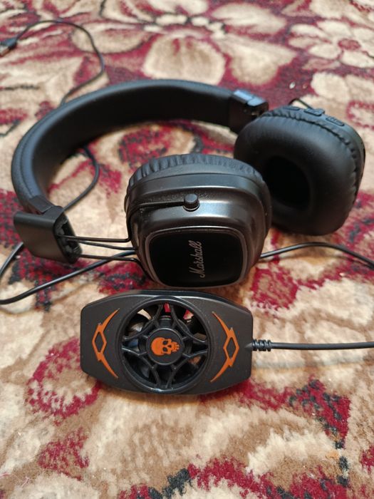 Наушник Маршел в хорошем состояние