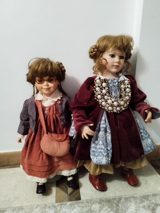 Papusa veche costumata