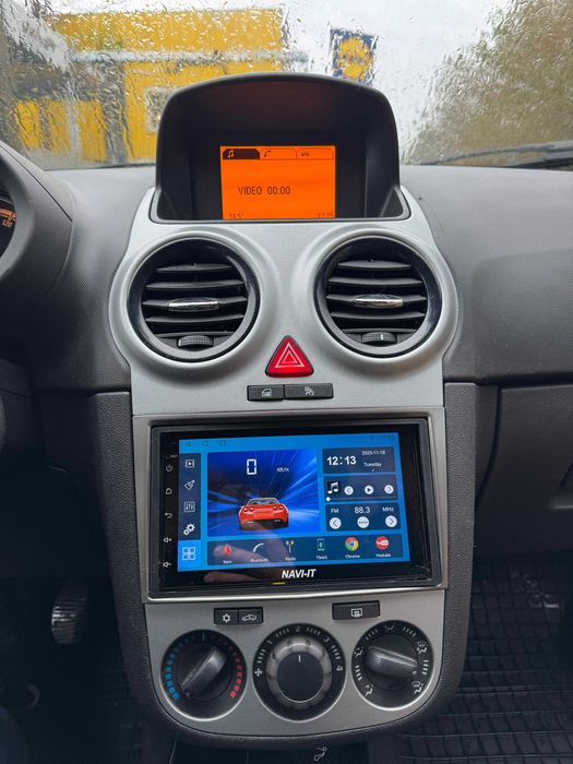 Opel  CORSA  2013  un autoturism pe care sigur ţi-l permiţi