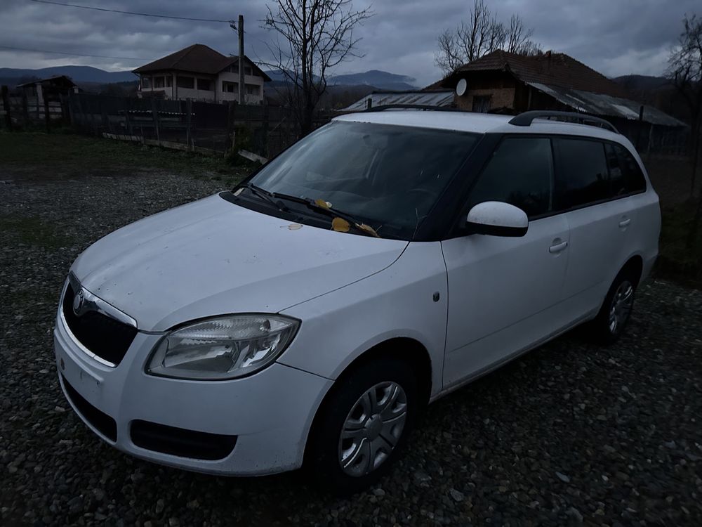 Fata completa skoda fabia 2 2009 1.4 diesel . Radiatoare capota aripi