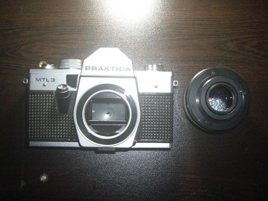 Продавам класически фотоапарат Pentacon Praktica MTL 3
