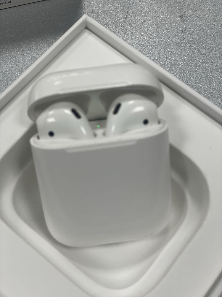 Слушалки AIRPODs 2