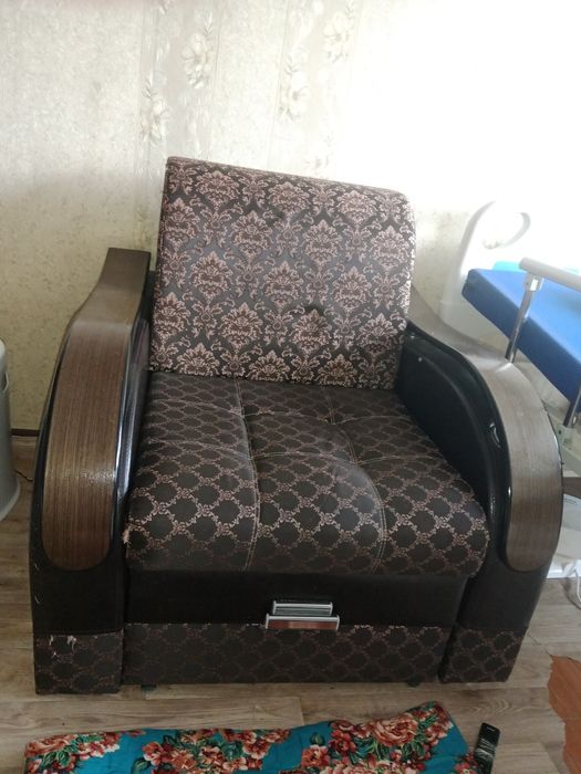 Продам 2 кресло.