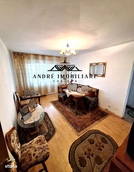 Apartament 3 camere în Craiovița Nouă