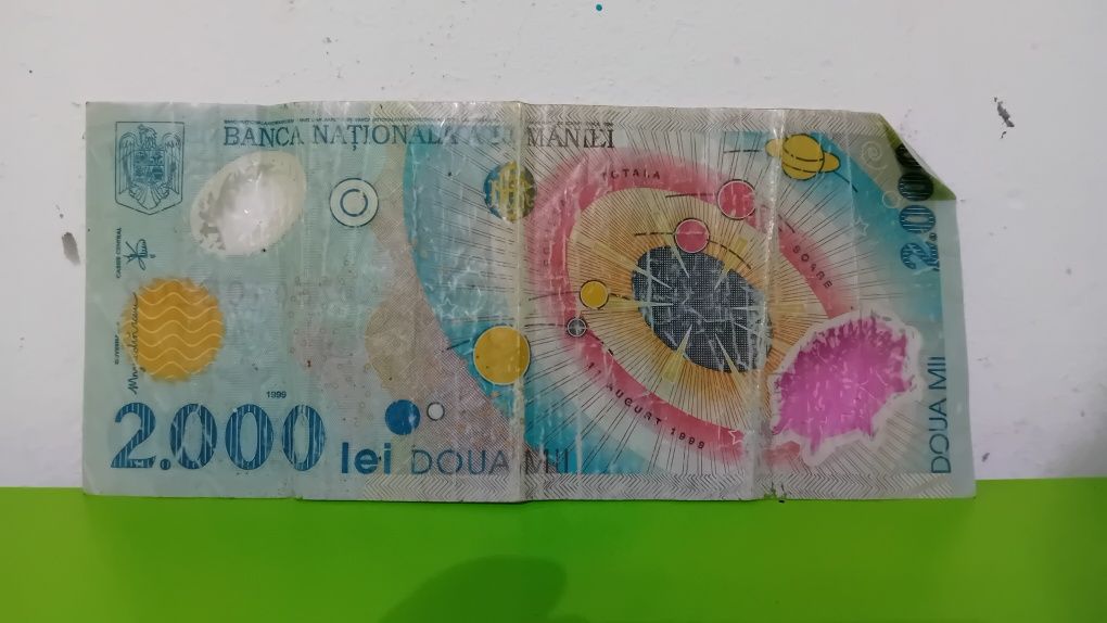 De colecție bacnota de 2000 lei