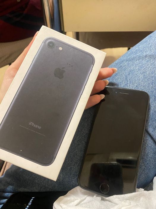 Телефон iPhone 7 32GB