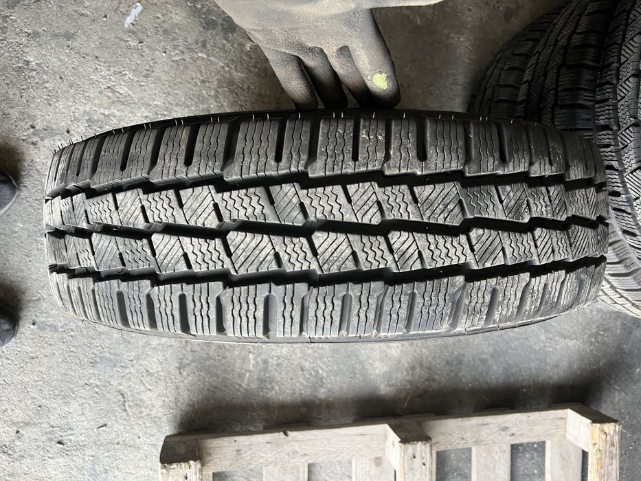 6 jante tabla+anvelope iarna 205/75/16C Michelin 8.5 mm!