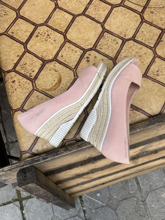 Обувки на Calvin Klein в бледо розов цвят