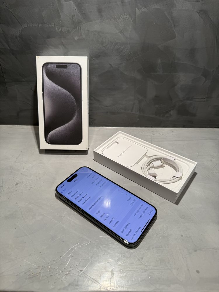 ПЕРФЕКТЕН Iphone 15 Pro + гаранция