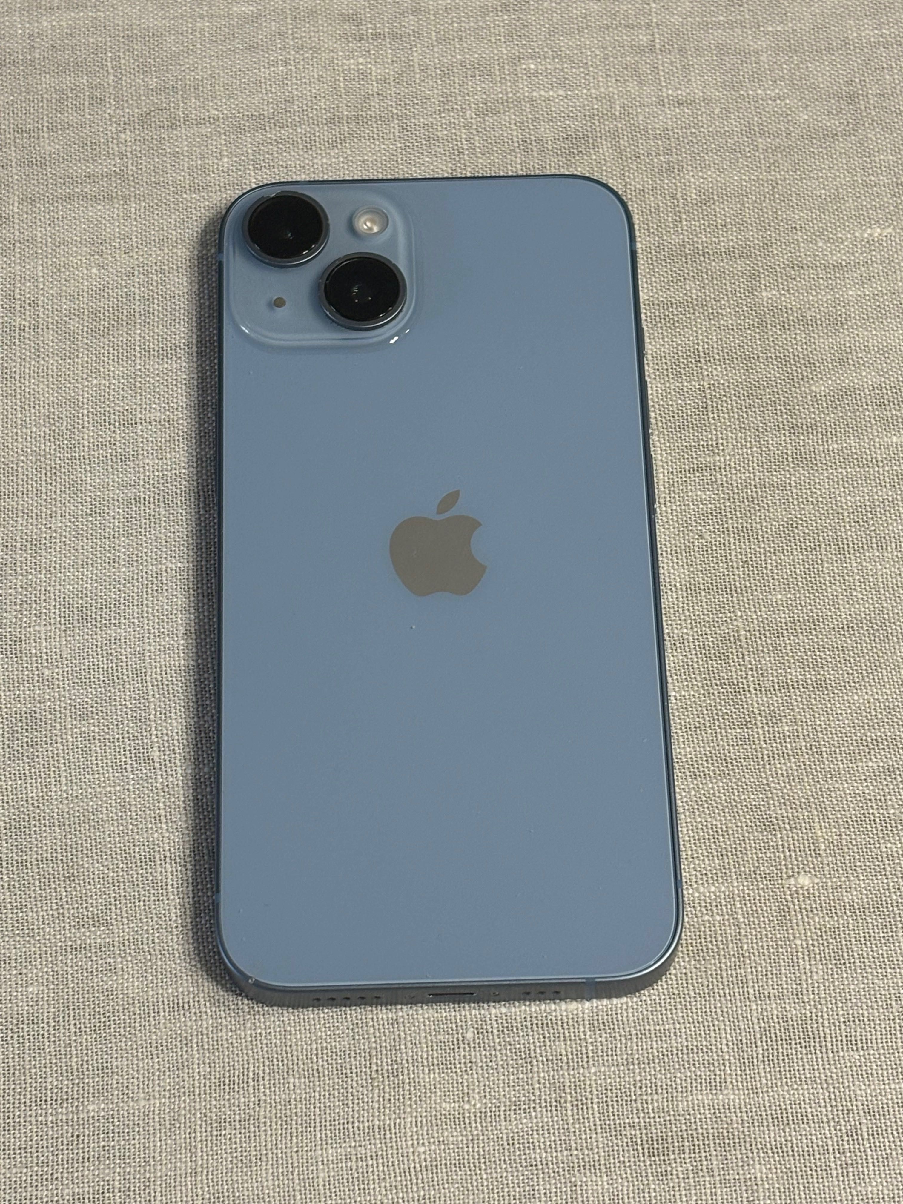 iPhone 14 Blue в отлично състояние