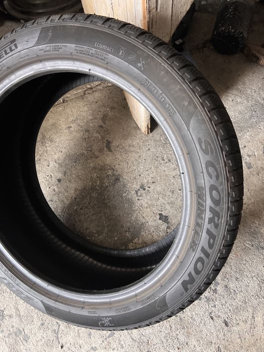 2 anvelope iarna 255/45/20 , Pirelli , 6 mm