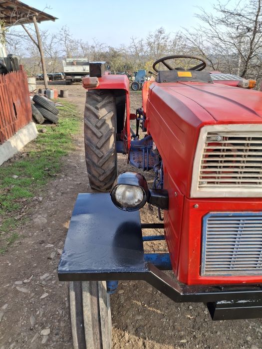 Tractoras u445 romanesc