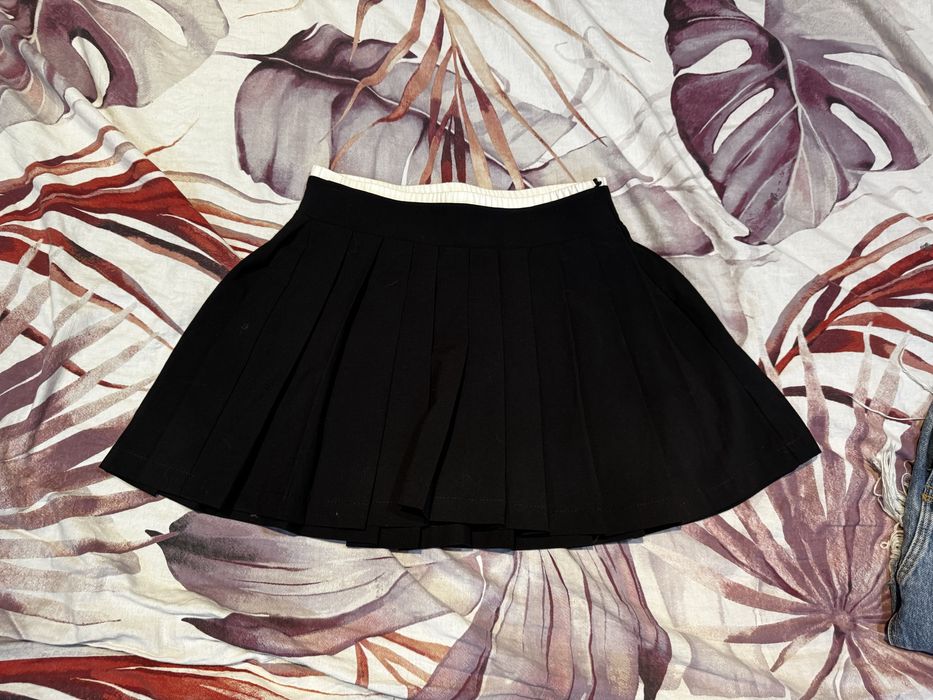 пола на марката bershka