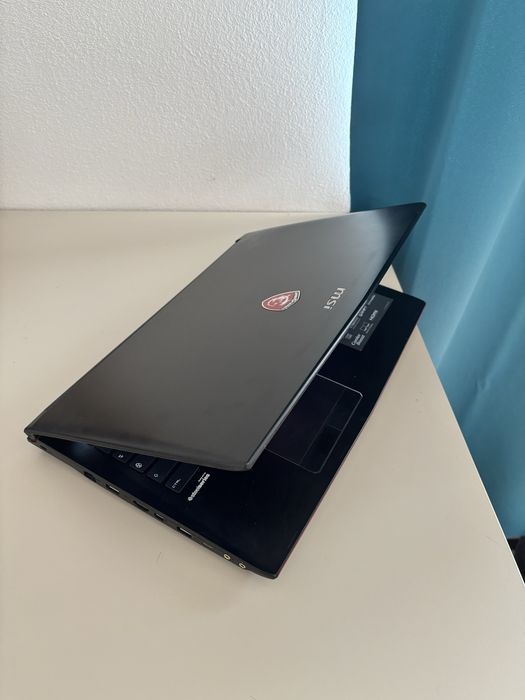 Msi Gaming• i5-6300H• 12gb ram DDR4• nvidia GTX • SSD 256 + 1Tb