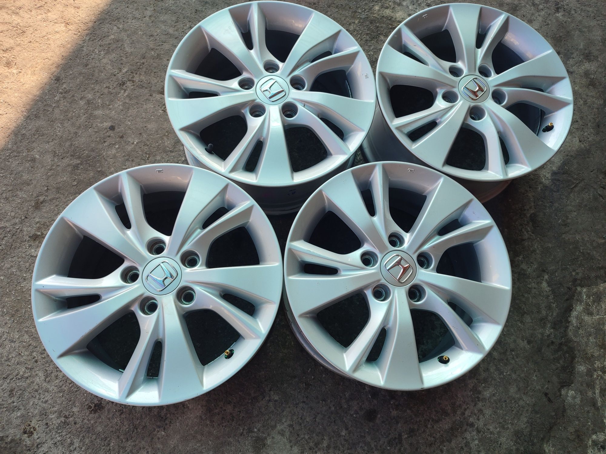 16" оригинални алуминиеви джанти за Honda F RV,Civic,Accord...