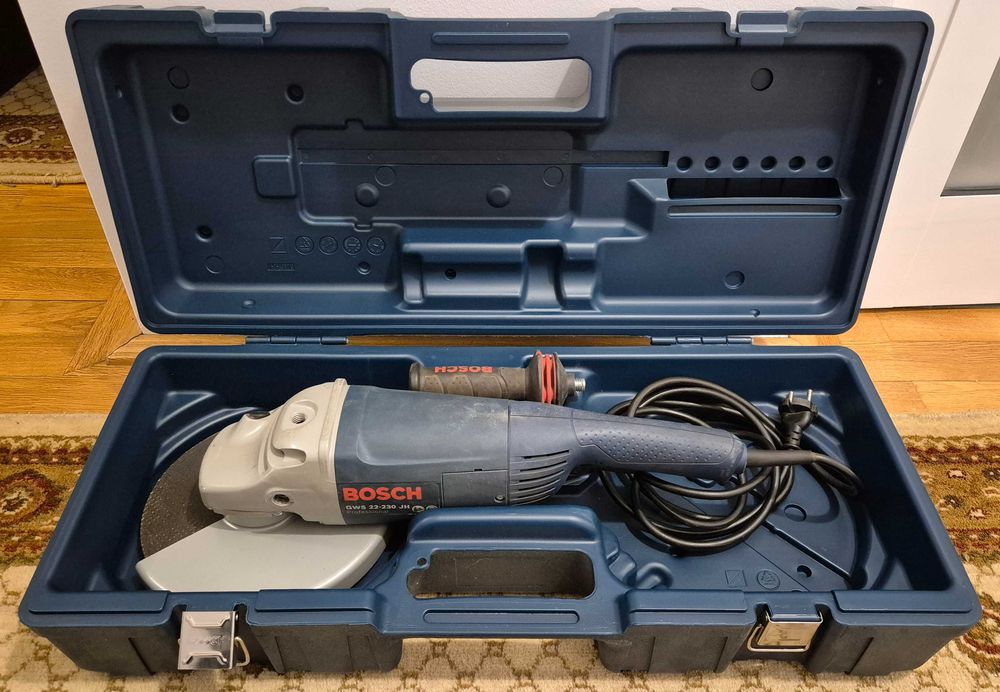 Polizor unghiular BOSCH GWS 22-230 JH folosit foarte putin.