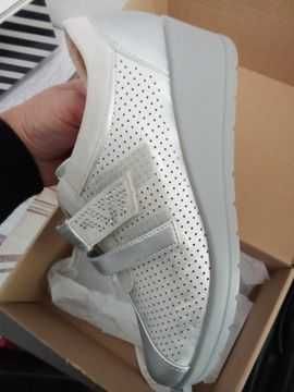 Нови обувки номер  39 -20 лв.