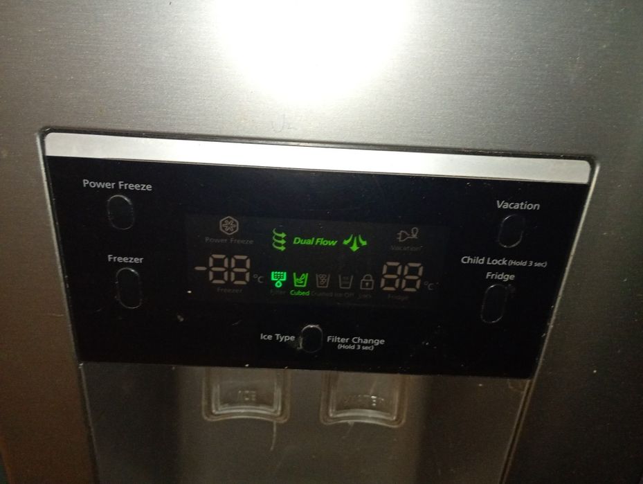 Хладилник Side by side Samsung