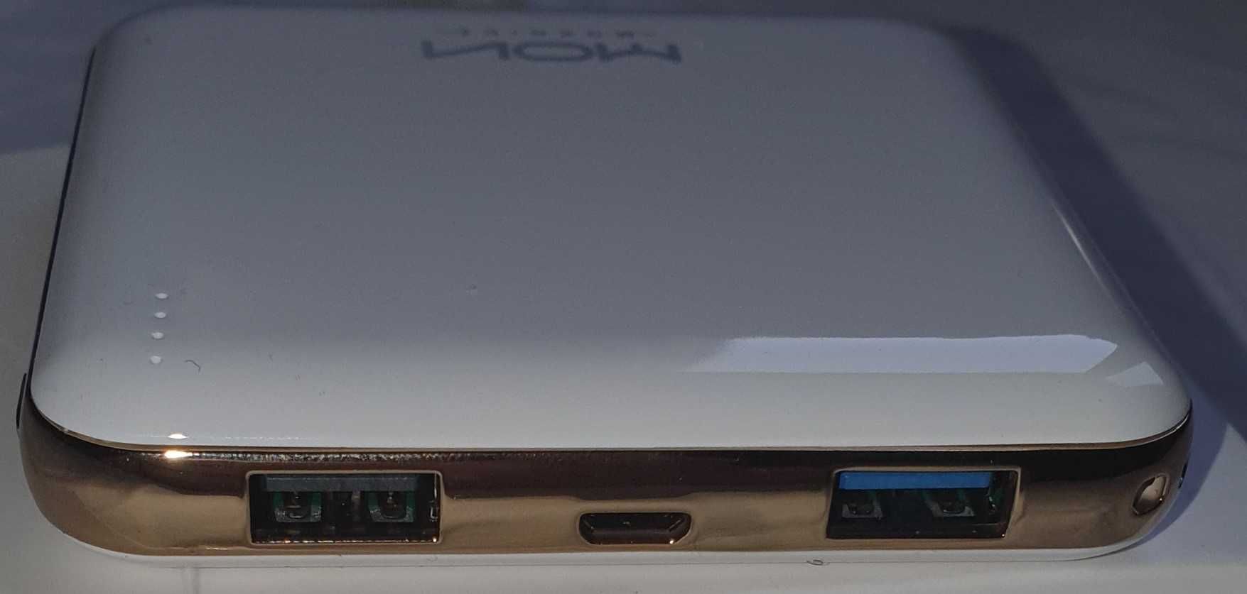 Външна батерия moxnice power bank 10000 mAh , бяла + луксозно калъфче