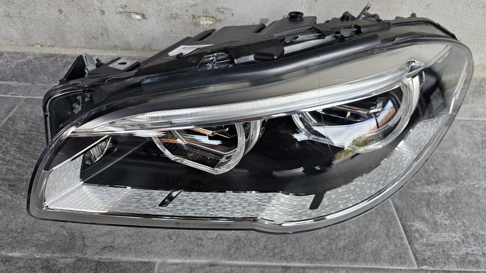 Far stanga  bmw f10 f11 full led adaptive