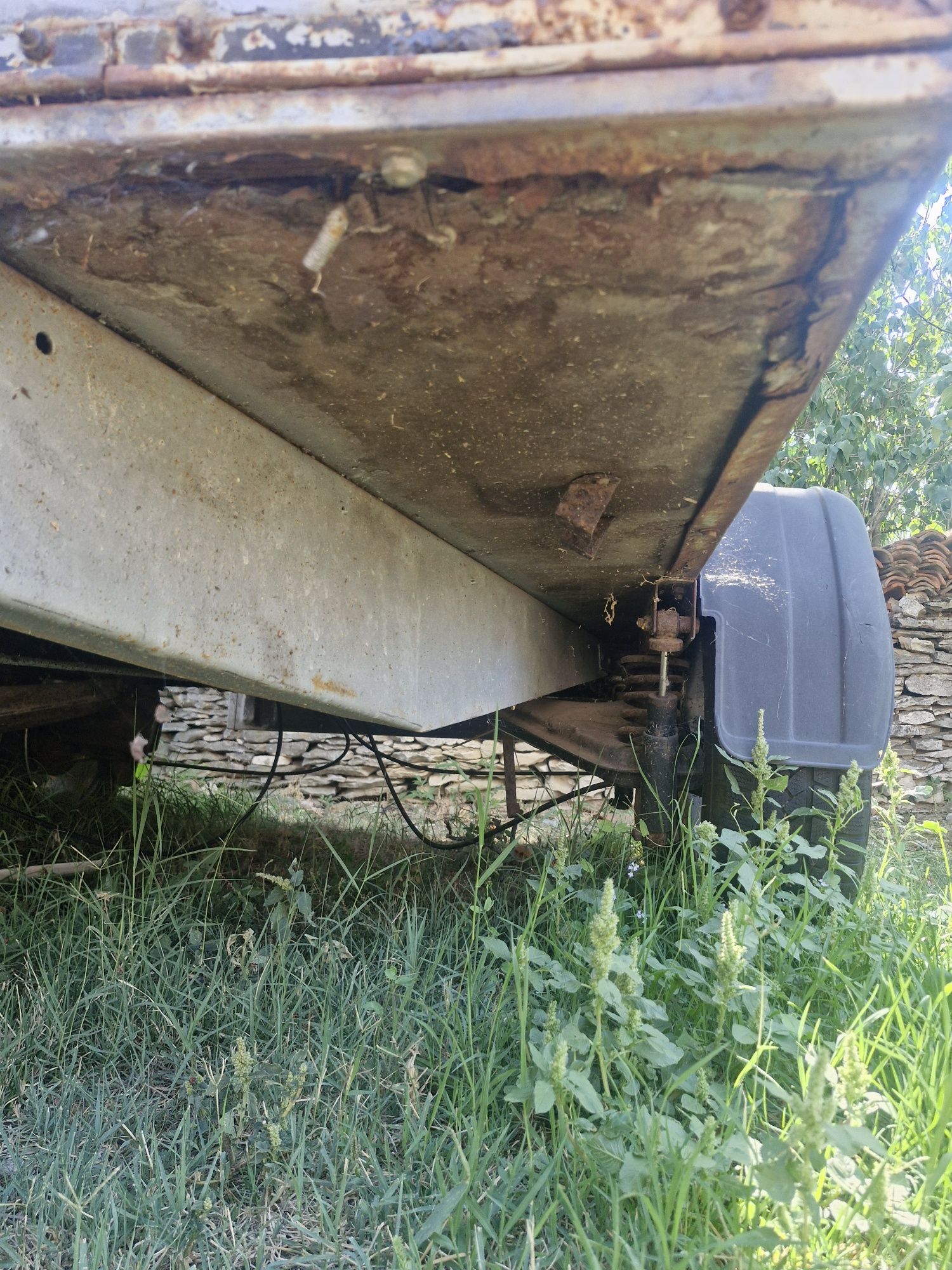 Продавам ремарке Westfalia