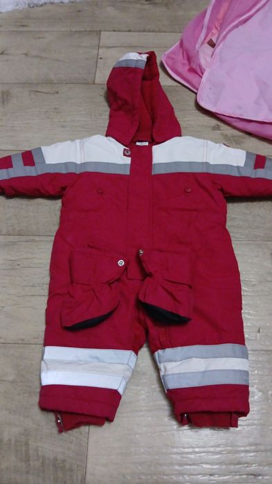 Бесплатно отдам вещи на девочку с рождения до года