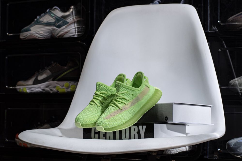 Adidas Yeezy Boost 350 V2 Glow (Kids/De Copii)