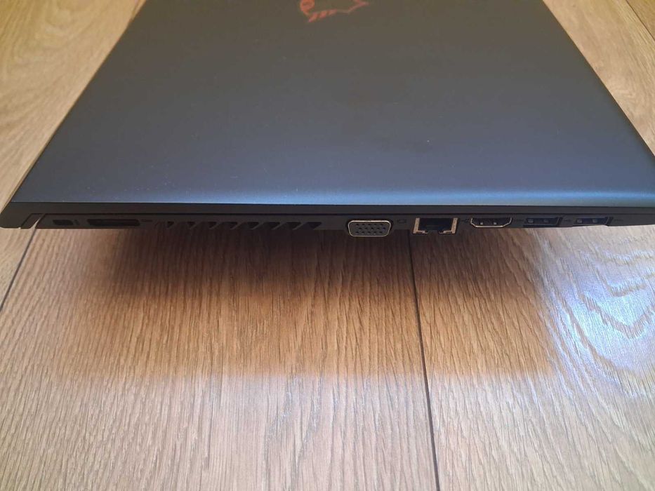 Лаптоп Lenovo V310-15ISK SSD 512MB