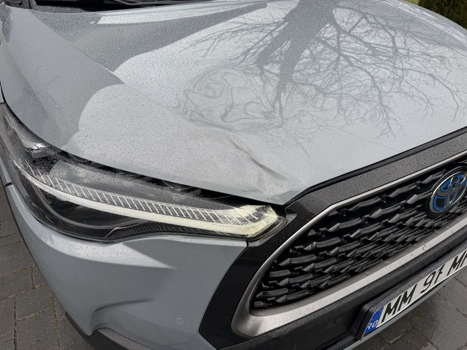 Toyota corolla cross 2024 4x4 AWD 2.0 hybrid avariat