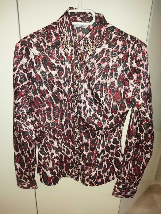 Дамски ризи различни видове