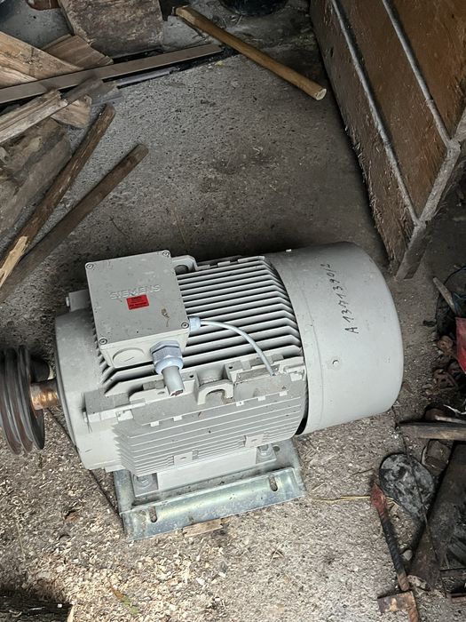 De vînzare un motor în trei timp