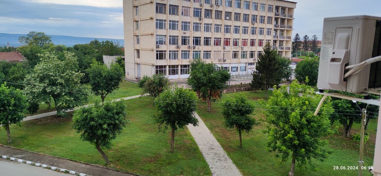 Продава се Двустаен апартамент в Левски - 67 кв.м за 518 €/кв.м - Снимка #16