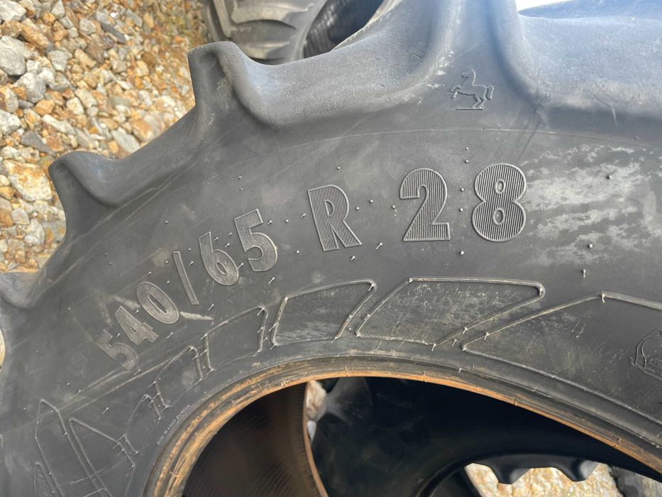 CONTINENTAL 540/65r28 anvelope radial tubeless tractor fata john deere