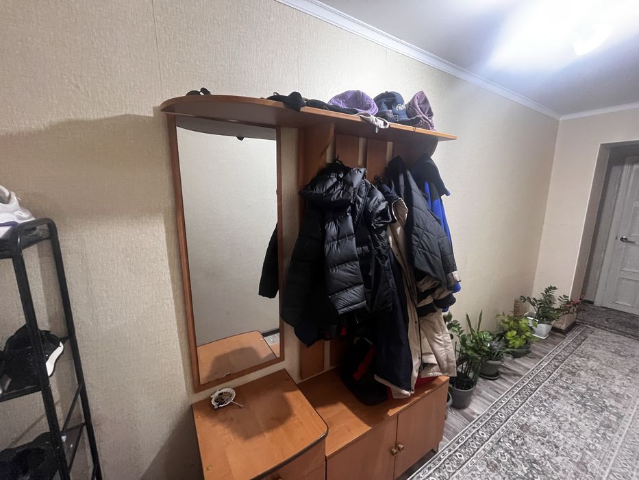 Продаю Прихожую дешево